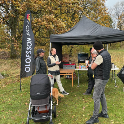 Familjedag på Ymergårdens Discgolfbana.